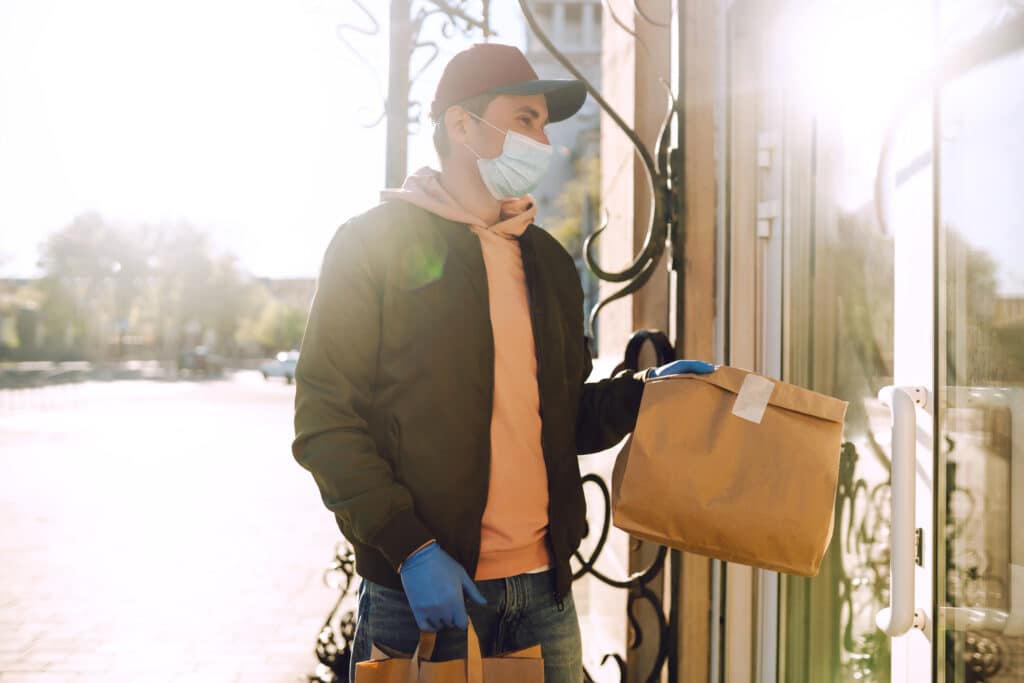 Procès et amendes maximales contre Deliveroo et les livreurs en micro-entreprise !